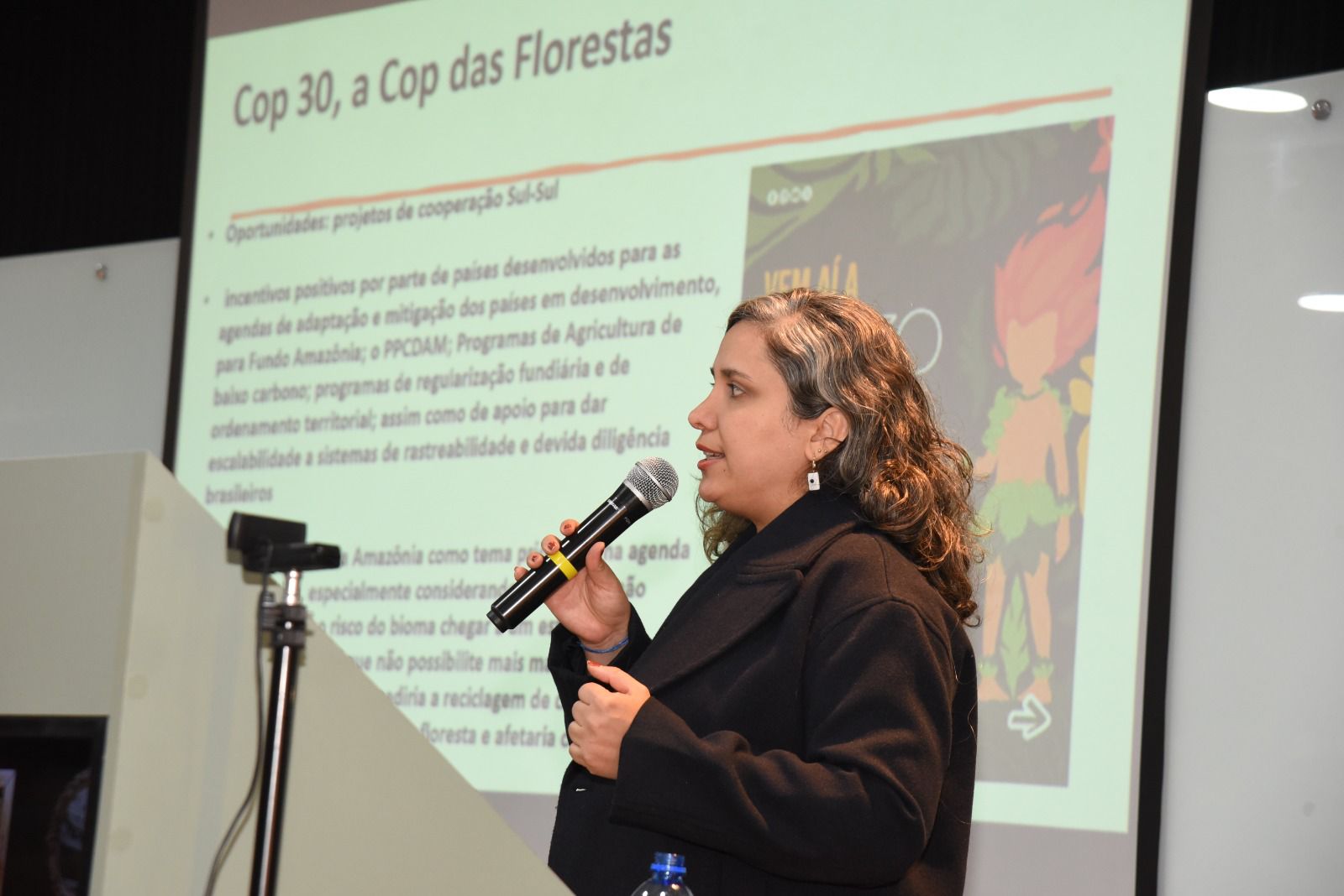 Thumbnail image of the event: Visiting Scholars – Professor Flávia do Amaral Vieira (Laclima)